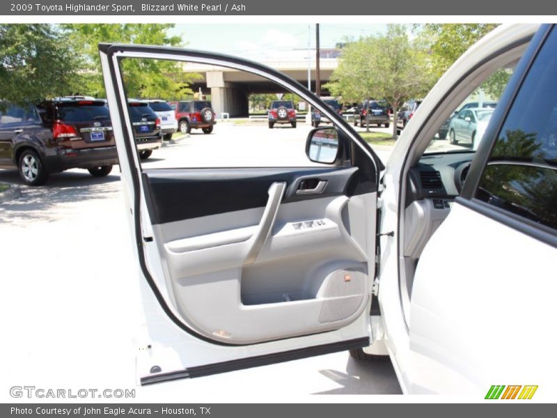Blizzard White Pearl / Ash 2009 Toyota Highlander Sport