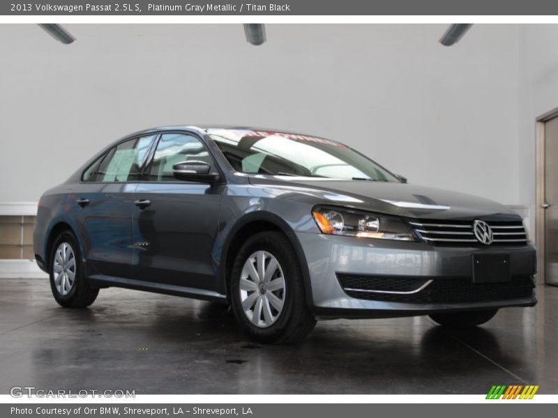 Platinum Gray Metallic / Titan Black 2013 Volkswagen Passat 2.5L S