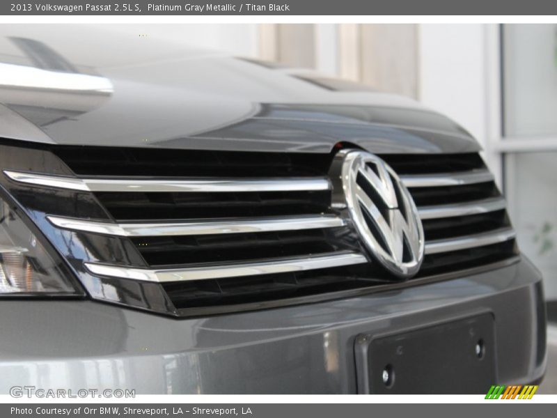 Platinum Gray Metallic / Titan Black 2013 Volkswagen Passat 2.5L S