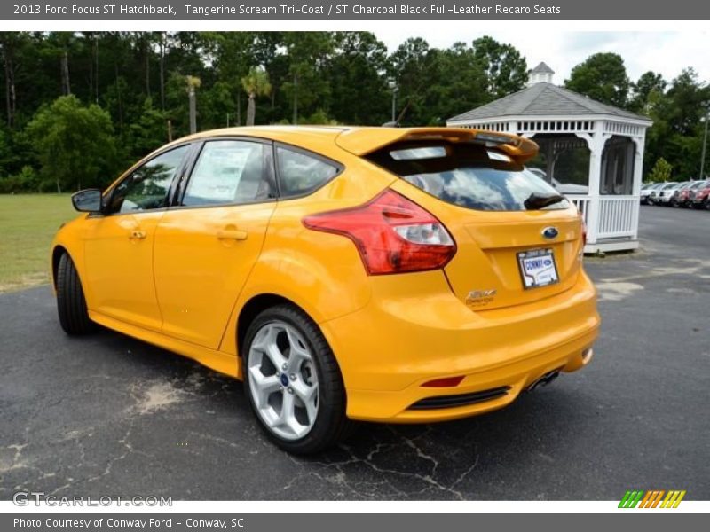 Tangerine Scream Tri-Coat / ST Charcoal Black Full-Leather Recaro Seats 2013 Ford Focus ST Hatchback