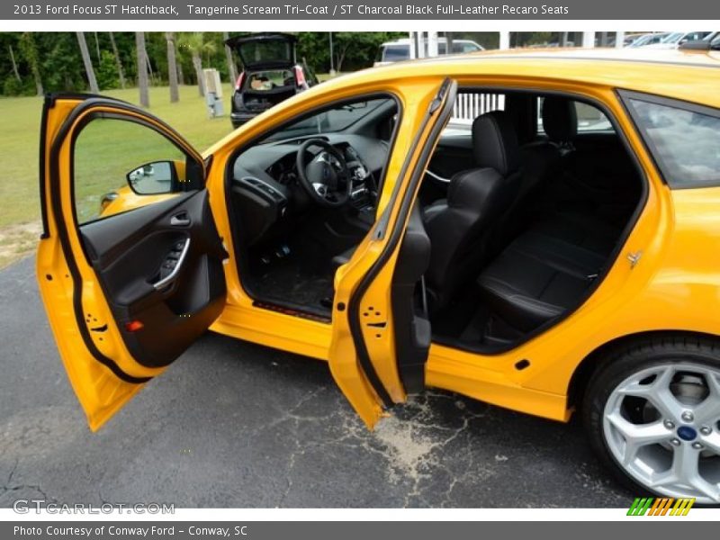  2013 Focus ST Hatchback ST Charcoal Black Full-Leather Recaro Seats Interior