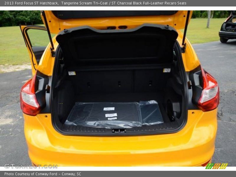  2013 Focus ST Hatchback Trunk