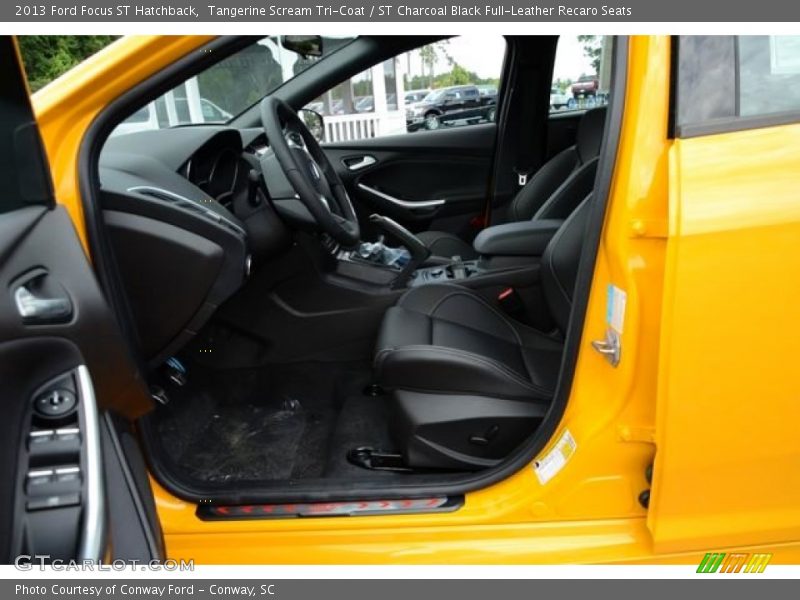 Tangerine Scream Tri-Coat / ST Charcoal Black Full-Leather Recaro Seats 2013 Ford Focus ST Hatchback