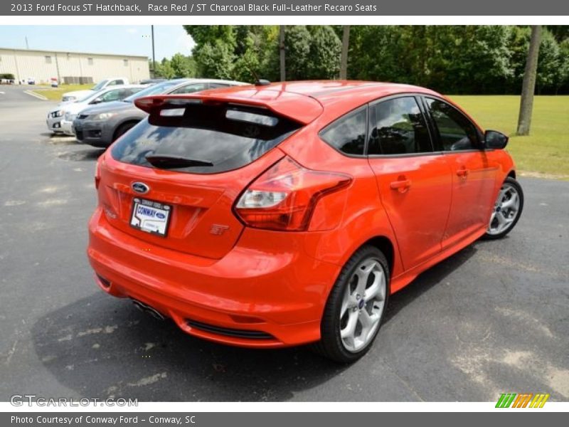 Race Red / ST Charcoal Black Full-Leather Recaro Seats 2013 Ford Focus ST Hatchback