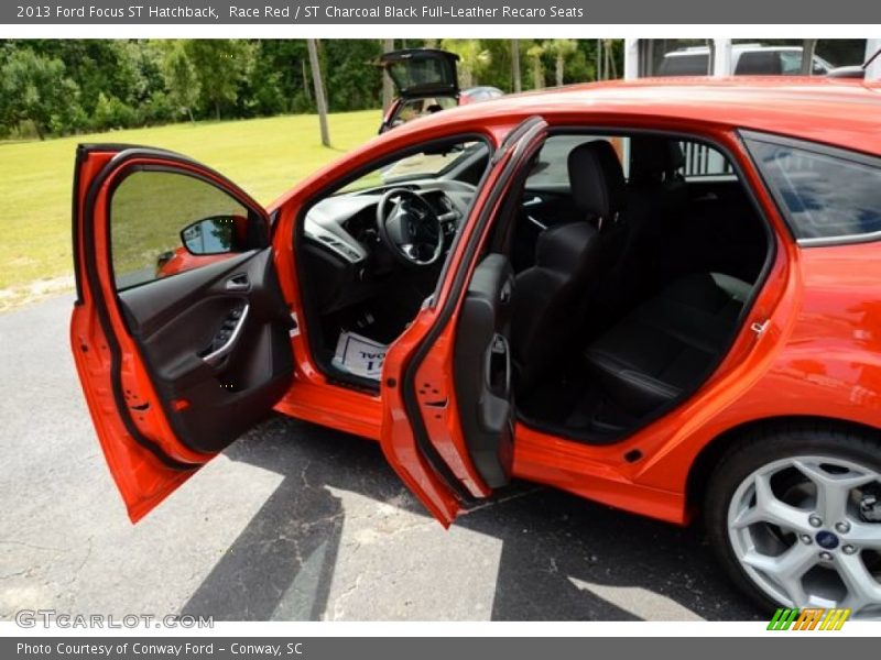 Race Red / ST Charcoal Black Full-Leather Recaro Seats 2013 Ford Focus ST Hatchback