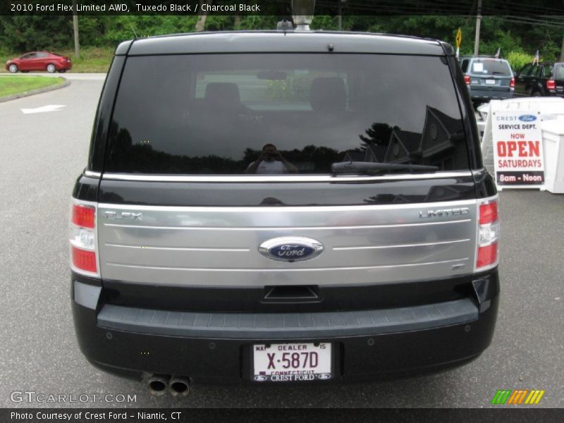 Tuxedo Black / Charcoal Black 2010 Ford Flex Limited AWD