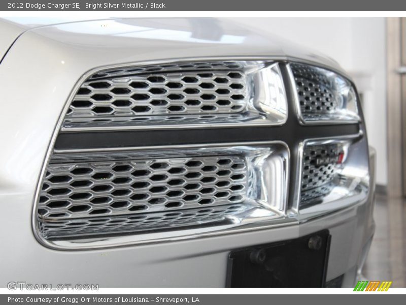 Bright Silver Metallic / Black 2012 Dodge Charger SE