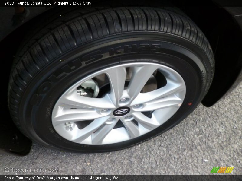 Midnight Black / Gray 2013 Hyundai Sonata GLS