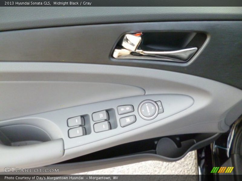 Midnight Black / Gray 2013 Hyundai Sonata GLS