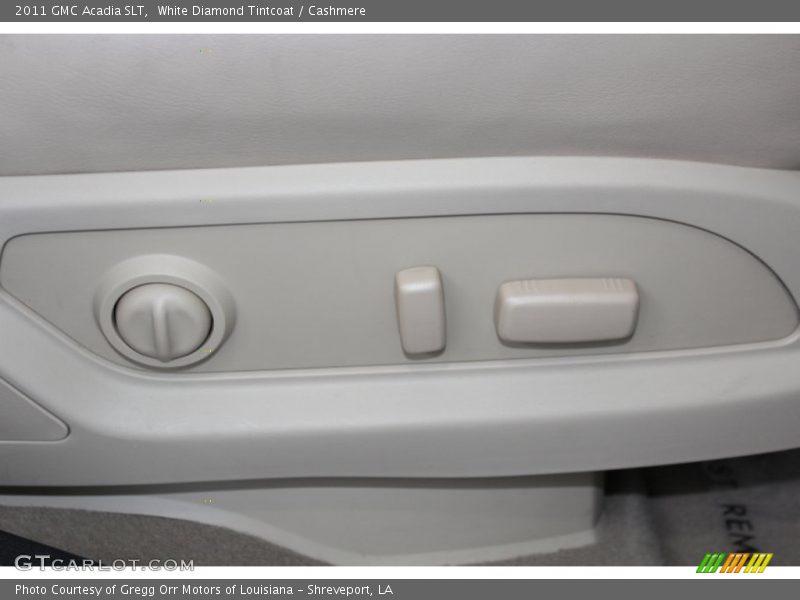White Diamond Tintcoat / Cashmere 2011 GMC Acadia SLT