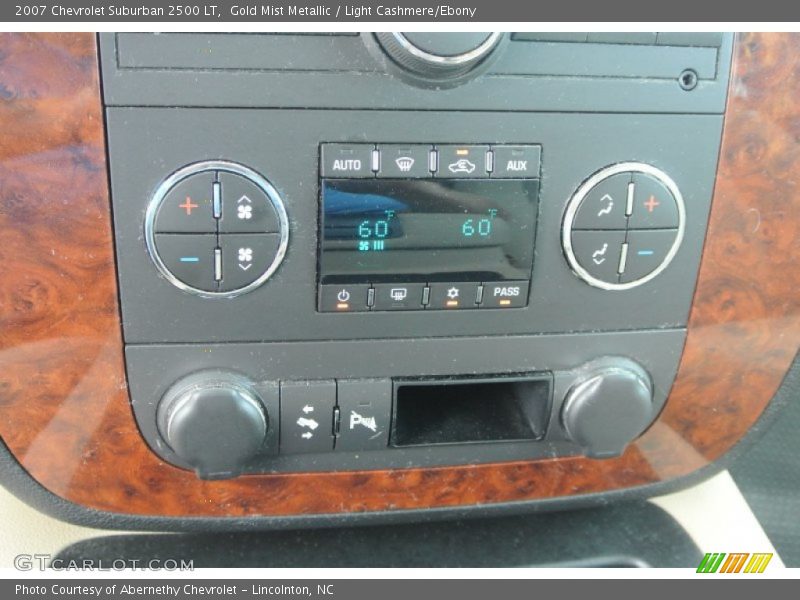 Gold Mist Metallic / Light Cashmere/Ebony 2007 Chevrolet Suburban 2500 LT