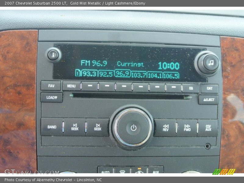 Gold Mist Metallic / Light Cashmere/Ebony 2007 Chevrolet Suburban 2500 LT