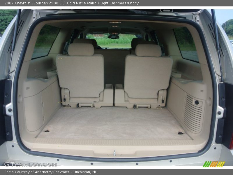 Gold Mist Metallic / Light Cashmere/Ebony 2007 Chevrolet Suburban 2500 LT