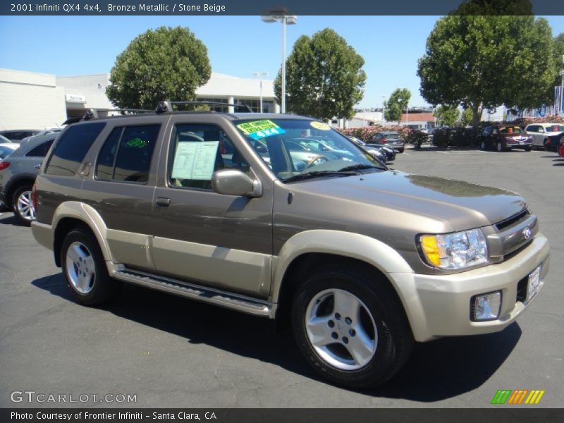 Front 3/4 View of 2001 QX4 4x4