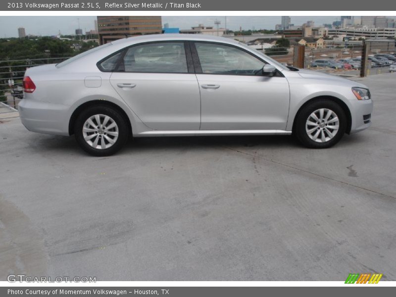 Reflex Silver Metallic / Titan Black 2013 Volkswagen Passat 2.5L S