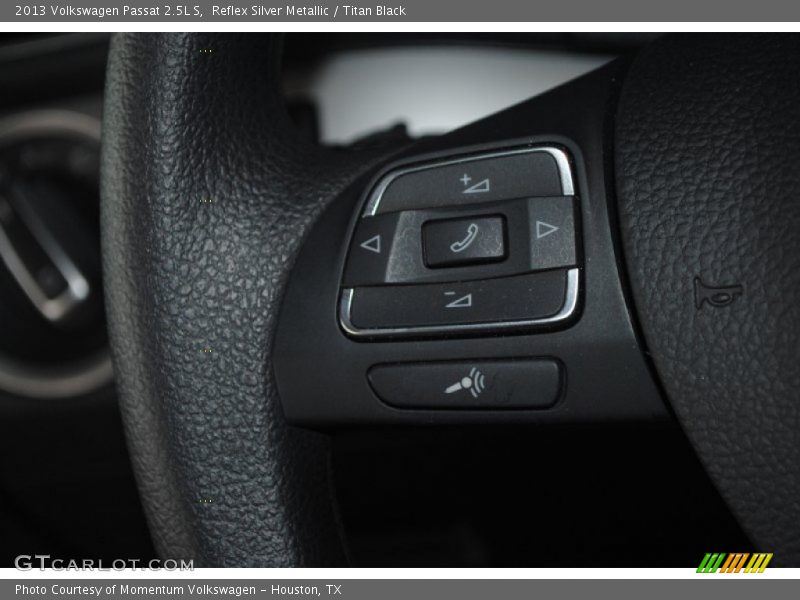 Reflex Silver Metallic / Titan Black 2013 Volkswagen Passat 2.5L S