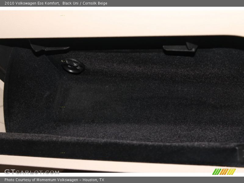 Black Uni / Cornsilk Beige 2010 Volkswagen Eos Komfort