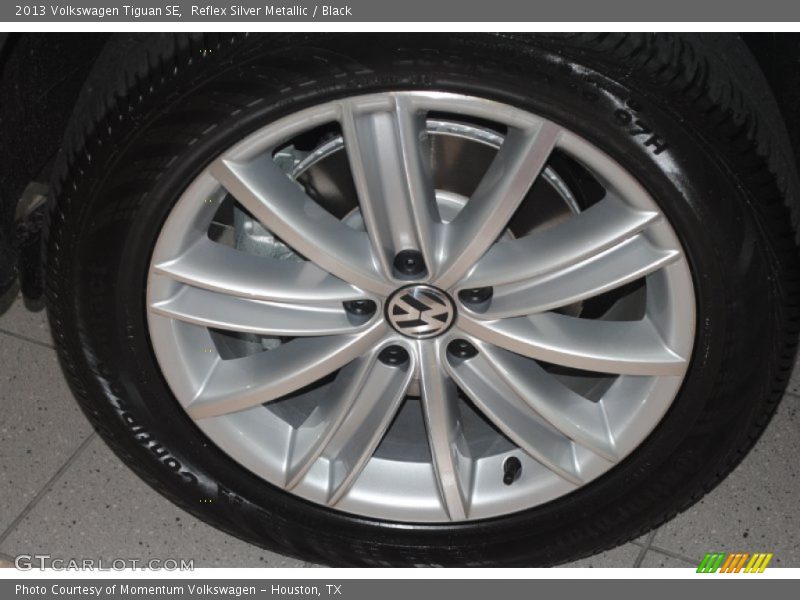 Reflex Silver Metallic / Black 2013 Volkswagen Tiguan SE