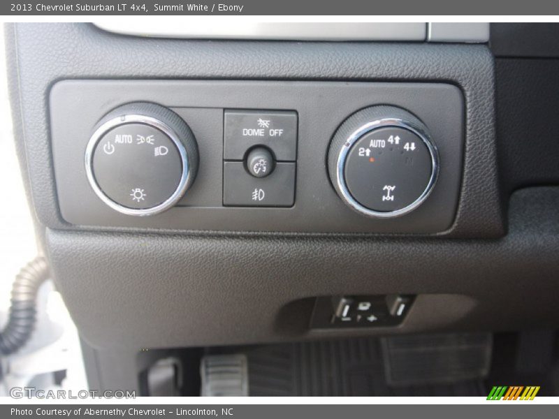 Summit White / Ebony 2013 Chevrolet Suburban LT 4x4