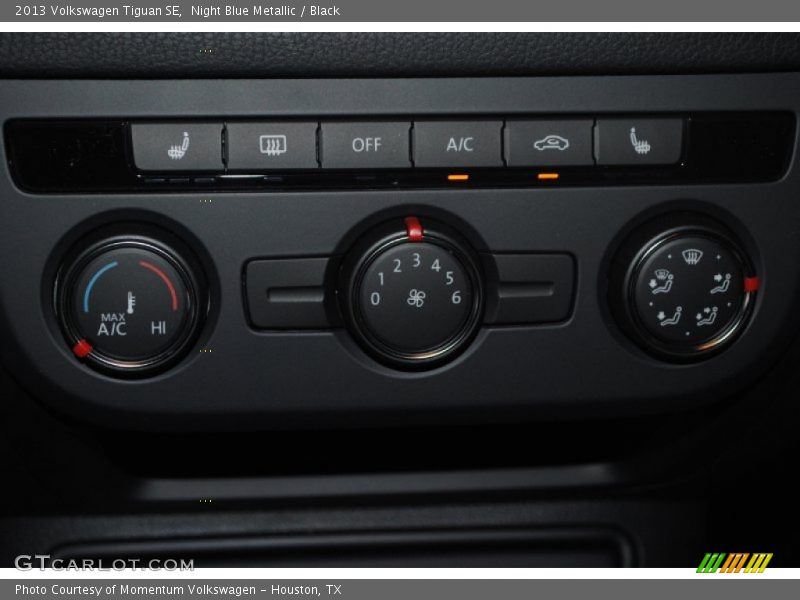 Night Blue Metallic / Black 2013 Volkswagen Tiguan SE