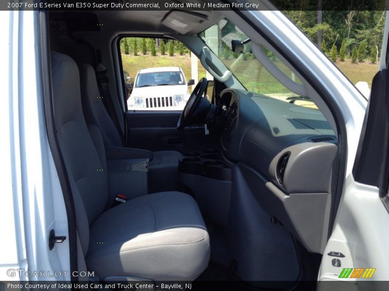 Oxford White / Medium Flint Grey 2007 Ford E Series Van E350 Super Duty Commercial