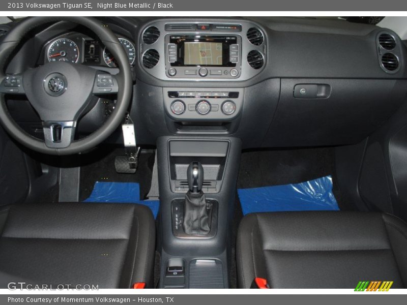 Night Blue Metallic / Black 2013 Volkswagen Tiguan SE