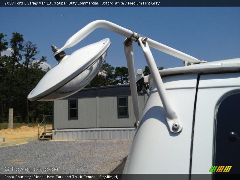 Oxford White / Medium Flint Grey 2007 Ford E Series Van E350 Super Duty Commercial