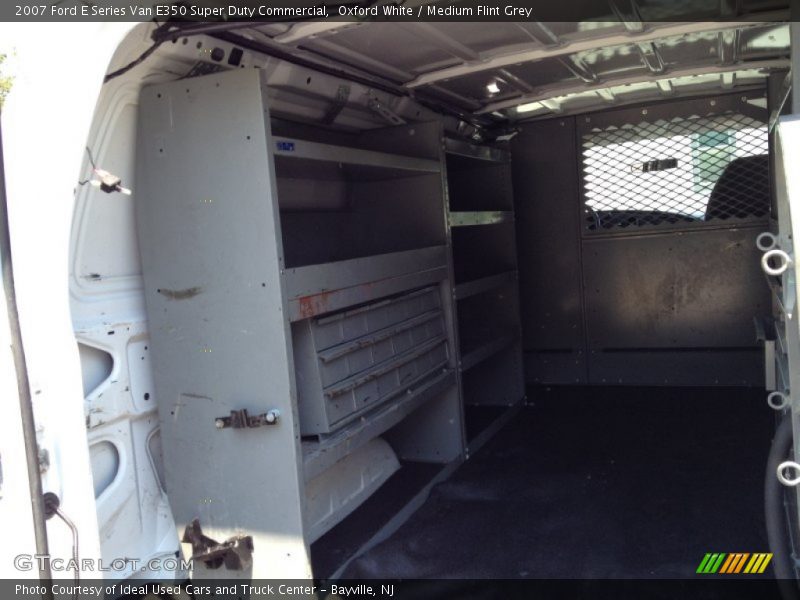 Oxford White / Medium Flint Grey 2007 Ford E Series Van E350 Super Duty Commercial