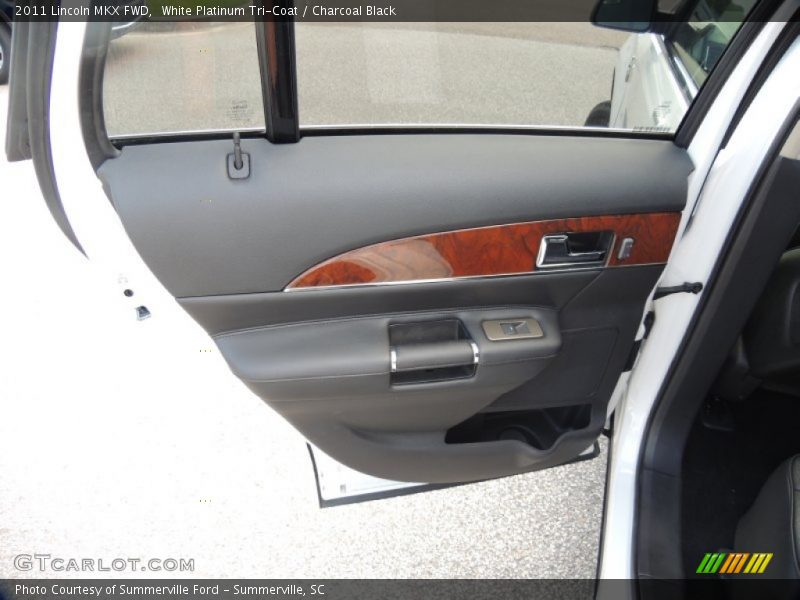 White Platinum Tri-Coat / Charcoal Black 2011 Lincoln MKX FWD