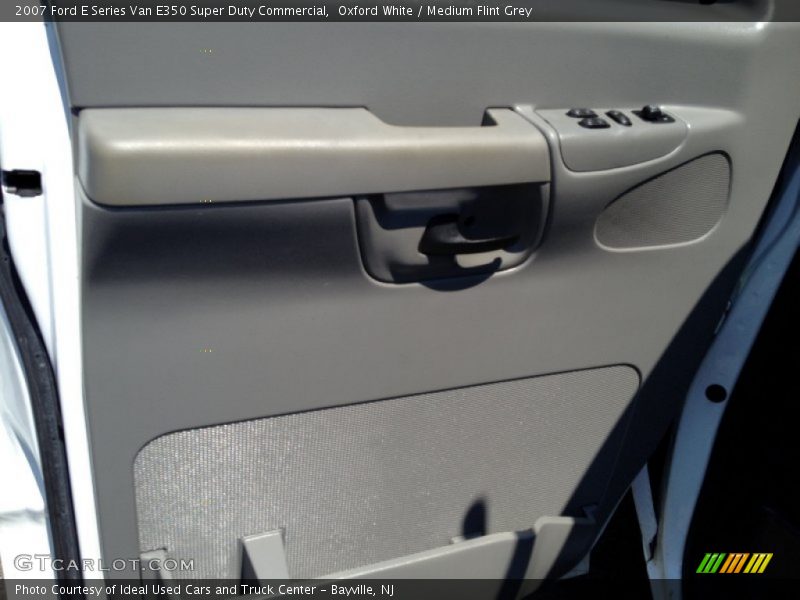 Oxford White / Medium Flint Grey 2007 Ford E Series Van E350 Super Duty Commercial