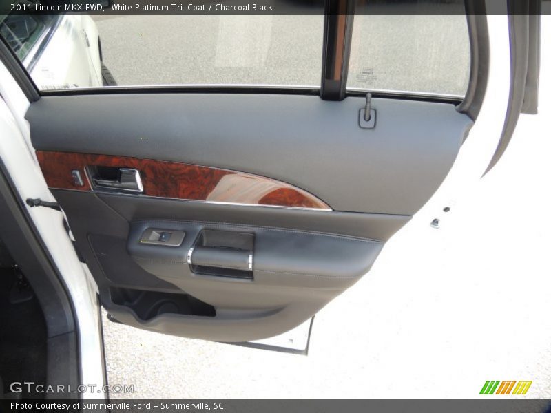 White Platinum Tri-Coat / Charcoal Black 2011 Lincoln MKX FWD