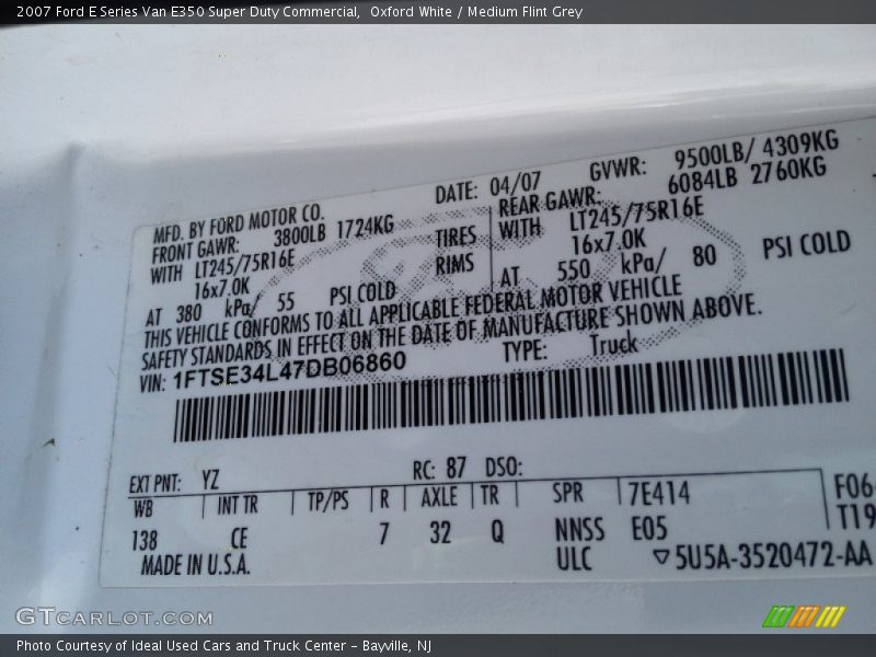 Oxford White / Medium Flint Grey 2007 Ford E Series Van E350 Super Duty Commercial