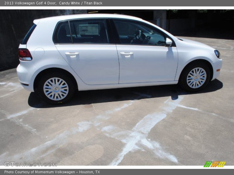 Candy White / Titan Black 2013 Volkswagen Golf 4 Door