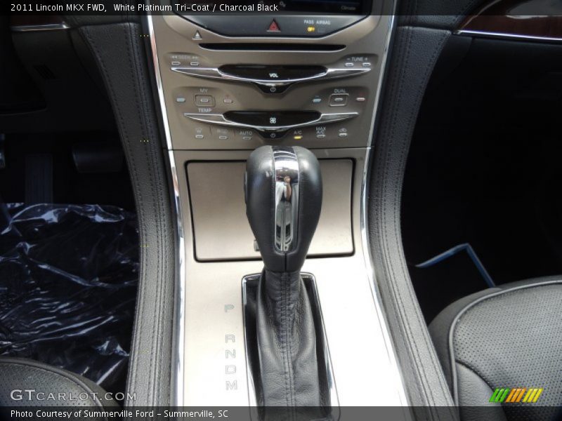White Platinum Tri-Coat / Charcoal Black 2011 Lincoln MKX FWD