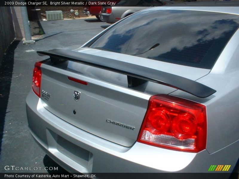 Bright Silver Metallic / Dark Slate Gray 2009 Dodge Charger SE