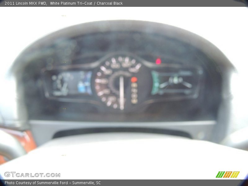 White Platinum Tri-Coat / Charcoal Black 2011 Lincoln MKX FWD
