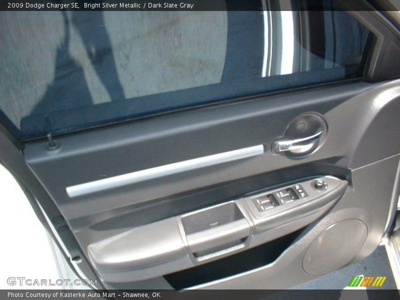 Bright Silver Metallic / Dark Slate Gray 2009 Dodge Charger SE