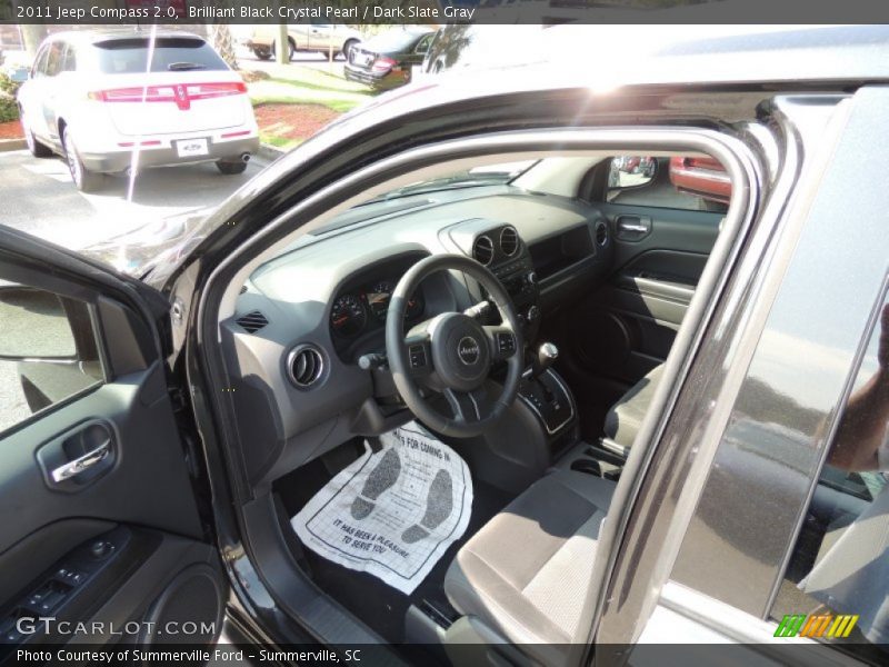 Brilliant Black Crystal Pearl / Dark Slate Gray 2011 Jeep Compass 2.0