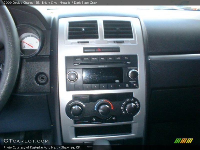 Bright Silver Metallic / Dark Slate Gray 2009 Dodge Charger SE