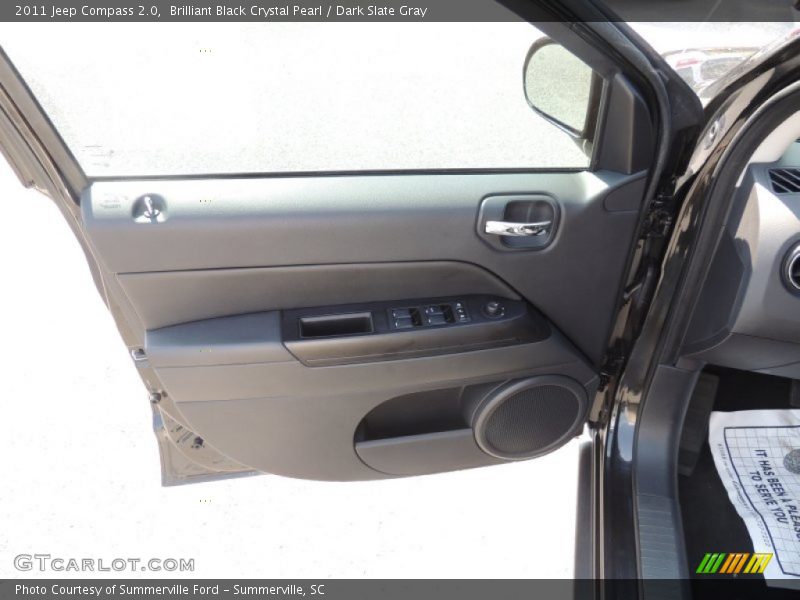 Brilliant Black Crystal Pearl / Dark Slate Gray 2011 Jeep Compass 2.0
