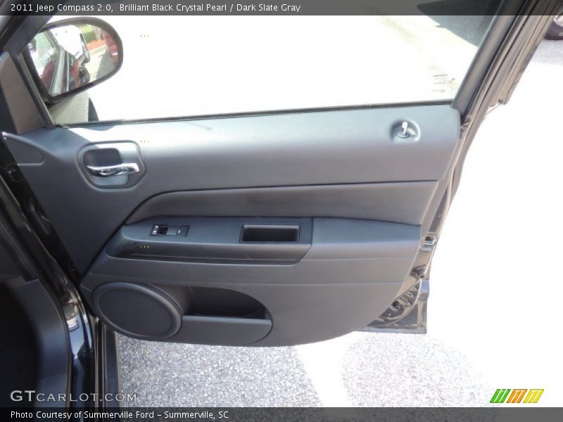 Brilliant Black Crystal Pearl / Dark Slate Gray 2011 Jeep Compass 2.0