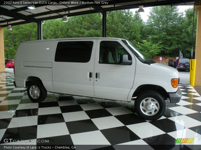 Oxford White / Medium Flint Grey 2007 Ford E Series Van E150 Cargo