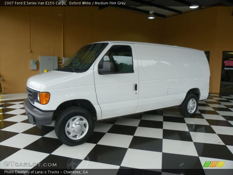 Oxford White / Medium Flint Grey 2007 Ford E Series Van E150 Cargo