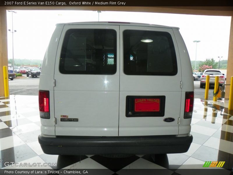 Oxford White / Medium Flint Grey 2007 Ford E Series Van E150 Cargo