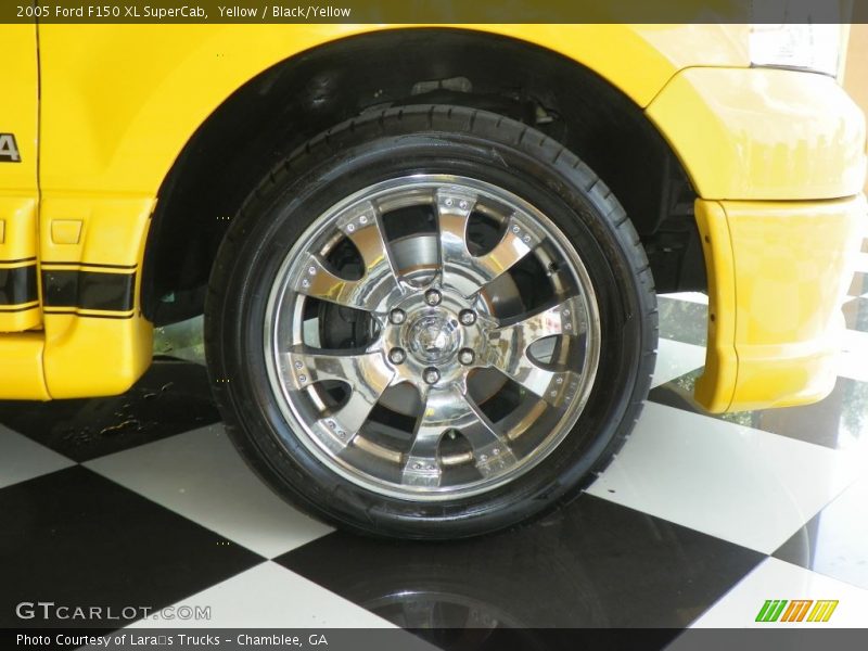 Yellow / Black/Yellow 2005 Ford F150 XL SuperCab