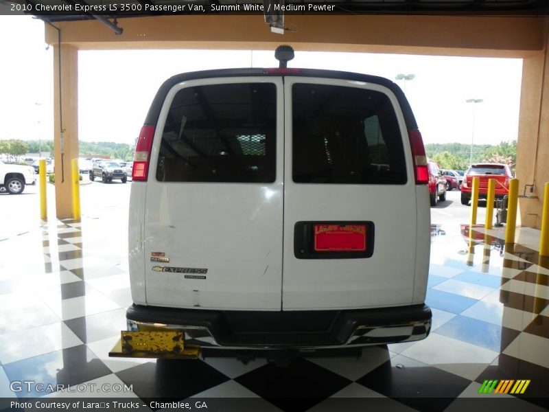 Summit White / Medium Pewter 2010 Chevrolet Express LS 3500 Passenger Van