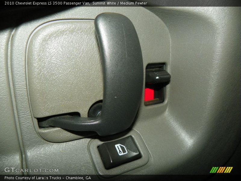 Summit White / Medium Pewter 2010 Chevrolet Express LS 3500 Passenger Van