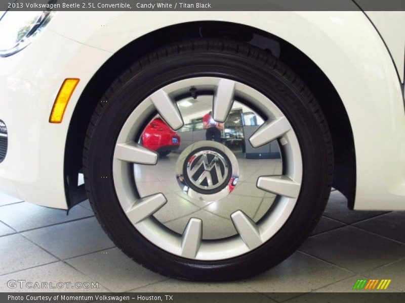 Candy White / Titan Black 2013 Volkswagen Beetle 2.5L Convertible