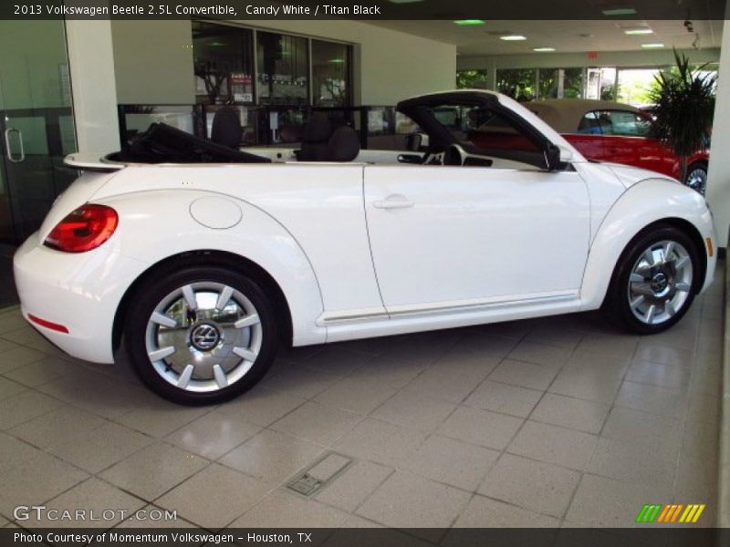 Candy White / Titan Black 2013 Volkswagen Beetle 2.5L Convertible