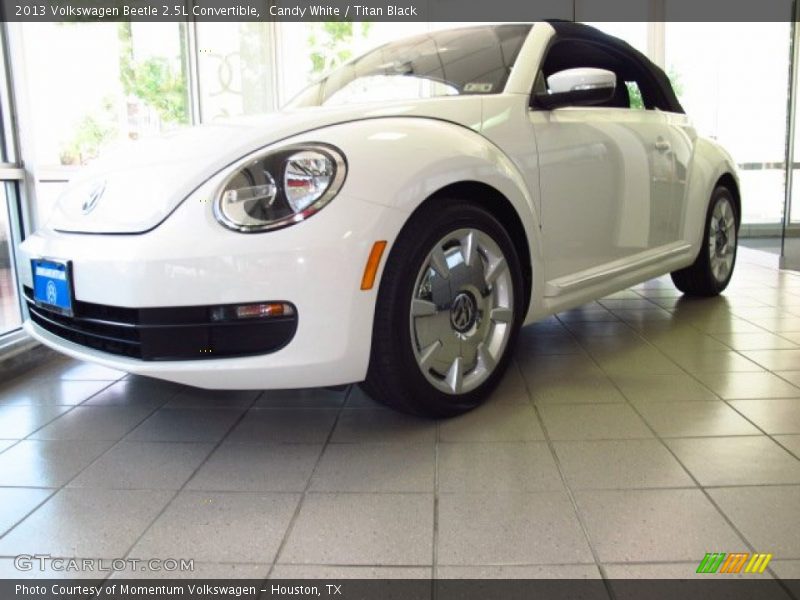 Candy White / Titan Black 2013 Volkswagen Beetle 2.5L Convertible